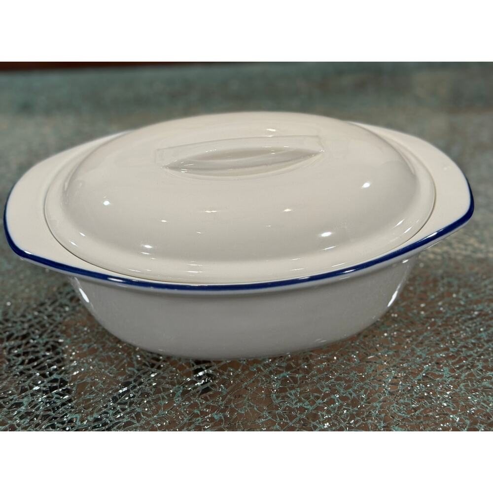 Renaissance Group International 11” Covered Oval Casserole Dish